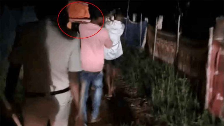 आम चालू रास्ते पर बिछाए गए GE तार के सम्पर्क में आने से 2 की मौत