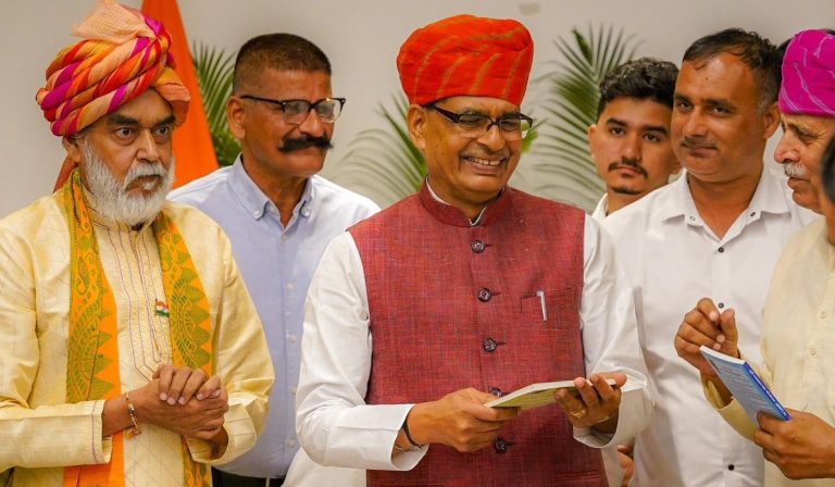 किसानों से कृषि मंत्री का सीधा संवाद: समस्याओं पर चर्चा