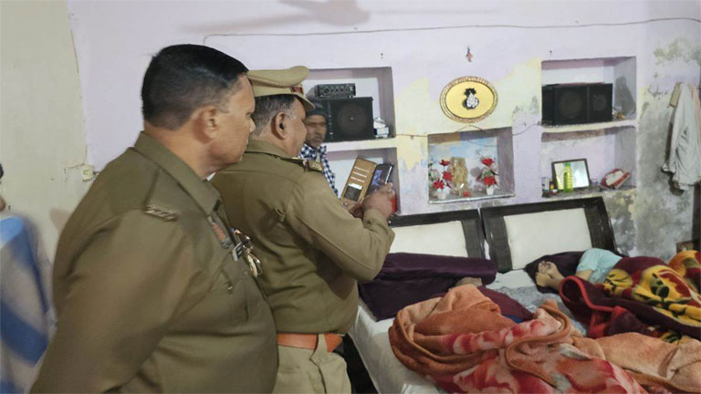 दूसरी शादी के बाद तनाव: कारीगर ने बेटी को जहर देकर खुद दी जान