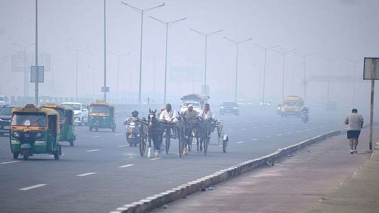दिल्ली की हवा में सुधार, AQI 191 पर; उत्तर भारत में ठंड का असर जारी