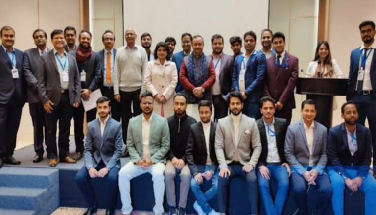 सुल्तानपुर में प्रदेश के सहकारिता मंत्री जेपीएस राठौर ने प्रतिनिधियों के साथ किया बैठक