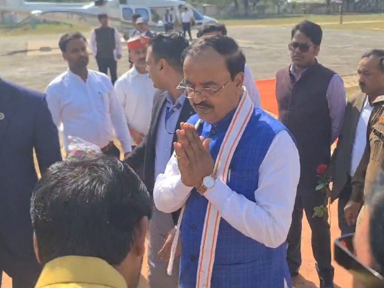 इटावा में डिप्टी सीएम केशव प्रसाद मौर्य बजट संगोष्ठी में हुए शामिल