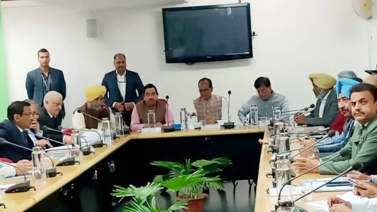 कृषि मंत्री और किसान नेताओं की बैठक, 19 मार्च को फिर होगी चर्चा