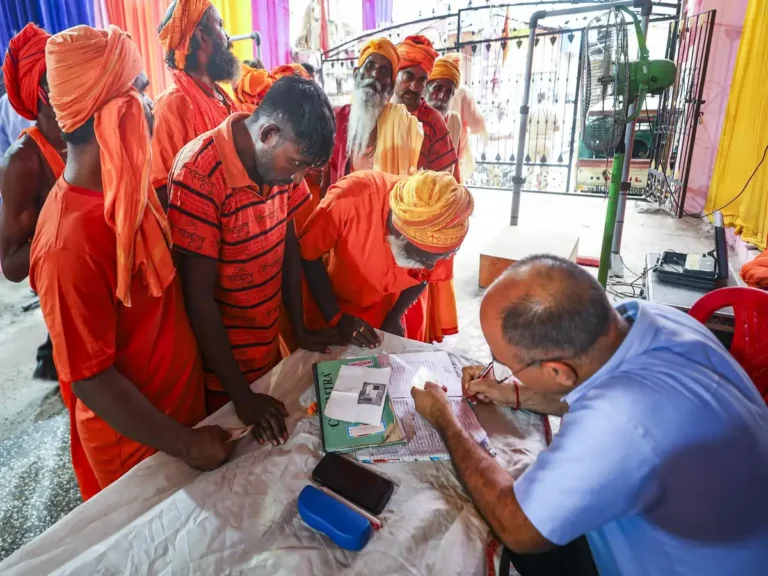 अमरनाथ यात्रा: जम्मू के सरस्वती धाम में टिकट काउंटर शुरू, श्रद्धालुओं में उमड़ा उत्साह