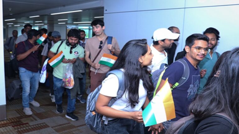 ऑपरेशन सिंधु की सफलता: ईरान-इजरायल से 3,180 भारतीय सुरक्षित घर लौटे