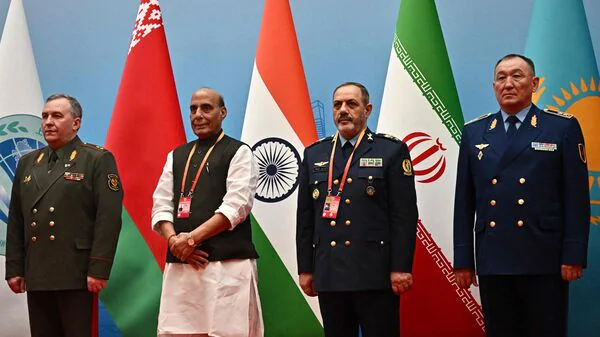 रक्षा मंत्री राजनाथ सिंह का एससीओ बैठक में ‘संयुक्त बयान’ पर हस्ताक्षर से इनकार