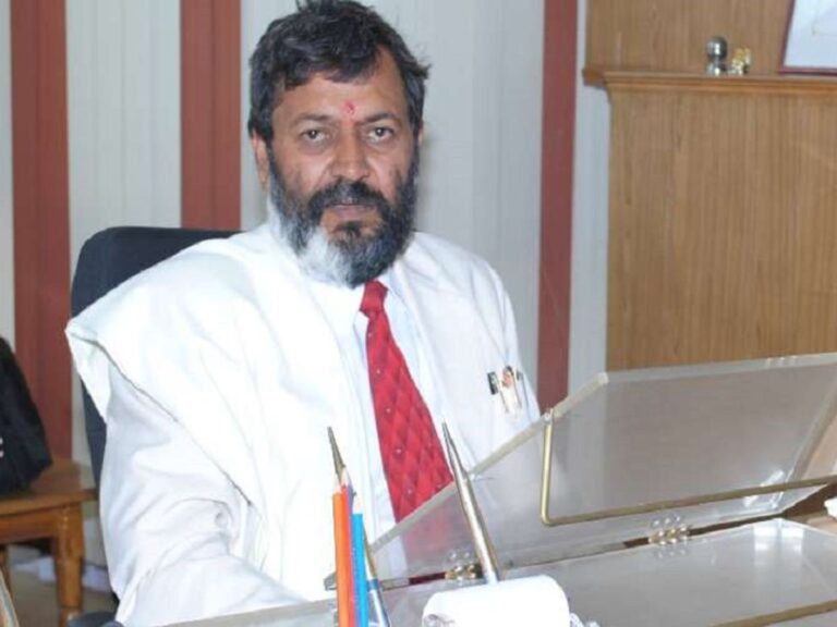 राज्यपाल ने अटल बिहारी बाजपेयी विश्वविद्यालय बिलासपुर का  किया आकस्मिक निरीक्षण