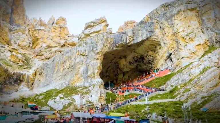 अमरनाथ यात्रा 2025 : छह दिन में 1.11 लाख से अधिक श्रद्धालुओं ने किए बाबा बर्फानी के दर्शन