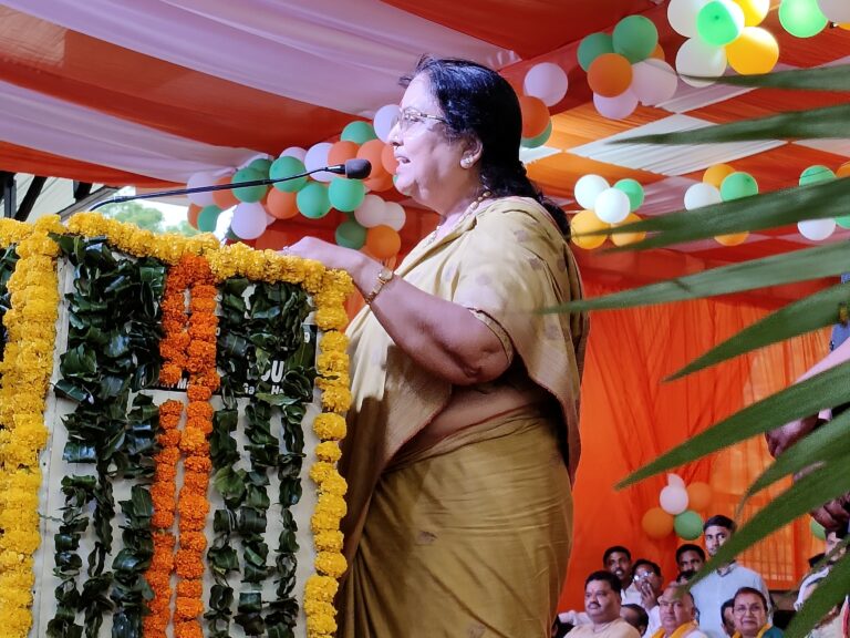 प्रसिद्ध दाऊजी लख्खी मेले का प्रभारी मंत्री बेबी रानी मौर्य ने किया मेले का उद्घाटन