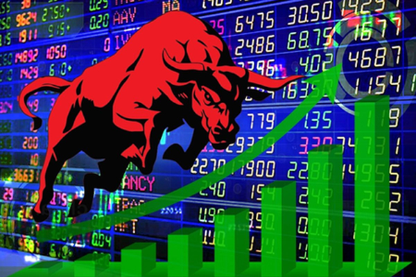 महंगाई कम होने से निवेशकों में उत्साह, सेंसेक्स 304 अंक उछलकर बंद