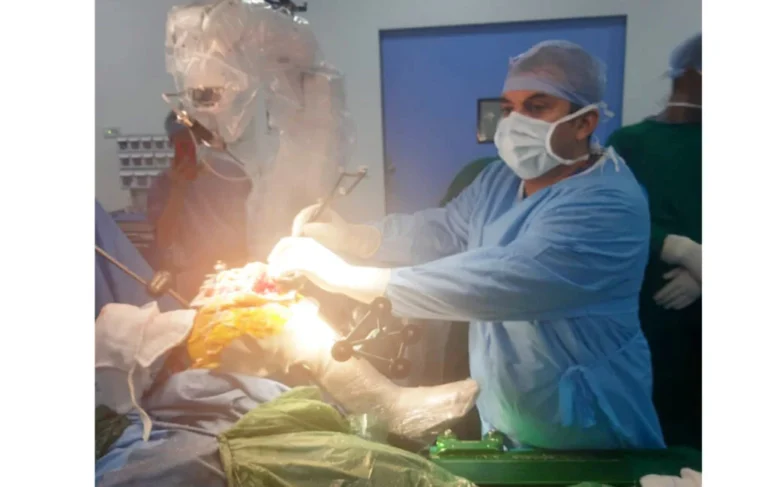 अमृता हॉस्पिटल, फरीदाबाद ने एक साल से भी कम समय में पूरे किए 100+ रोबोटिक जॉइंट रिप्लेसमेंट