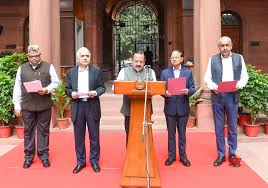 प्रधानमंत्री कार्यालय में राज्‍य मंत्री डॉ जितेन्‍द्र सिंह ने एकता की शपथ दिलाई