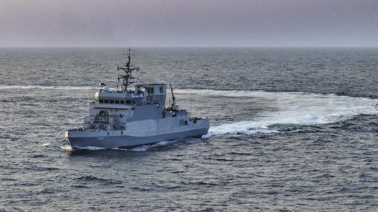 भारत के समुद्री बेड़े में शामिल हुआ दूसरा उथला जल पोत आईएनएस ‘आन्द्रोत’