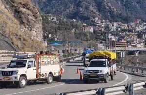 जम्मू श्रीनगर हाईवे यातायात स्थिति